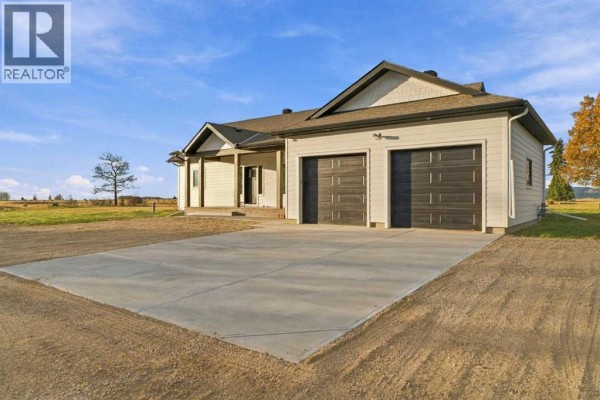 2pc Bathroom - 275221 Horse Creek Road, Rural Rocky View County, AB T4C2Z9 Photo 5