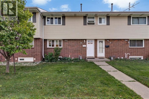 2755 Meadowbrook Lane Unit# 11, Windsor
