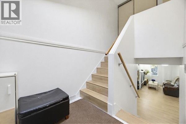 2757 Ellerslie Avenue, Burnaby, BC V5B4R9 Photo 3