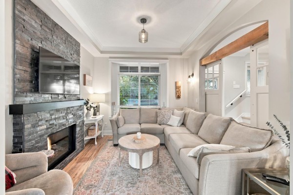 276 172 Street, Surrey, BC V3S9R1 Photo 5