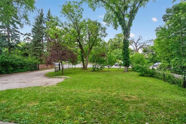 Sunroom - 276 Academy Road, Winnipeg, MB R2M0E8 Photo 4