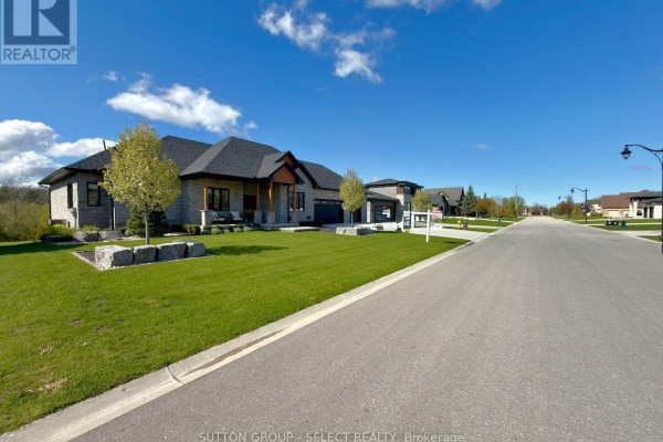 276 Hazelton Lane, South Huron, ON, photo 2