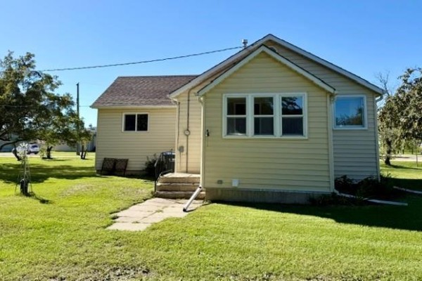 Eat in kitchen - 276 Sarah Avenue, Miniota, MB R0M1M0 Photo 2