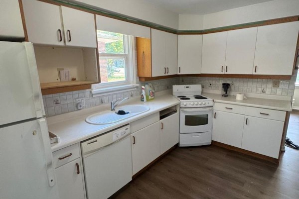 276 Sunview Street, Waterloo, ON N2L3V9 Photo 3