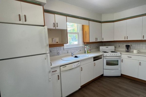 276 Sunview Street, Waterloo, ON N2L3V9 Photo 4