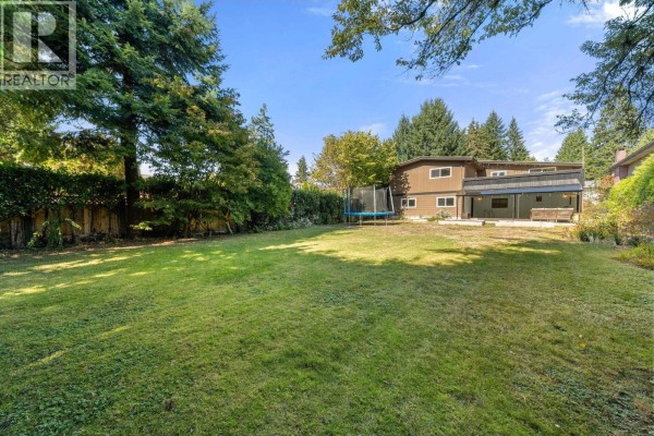 2763 Violet Street, North Vancouver, BC V7H2L7 Photo 4