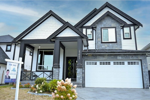 27641 Lunderberg Avenue, Abbotsford, BC V4X0B8 Photo 5