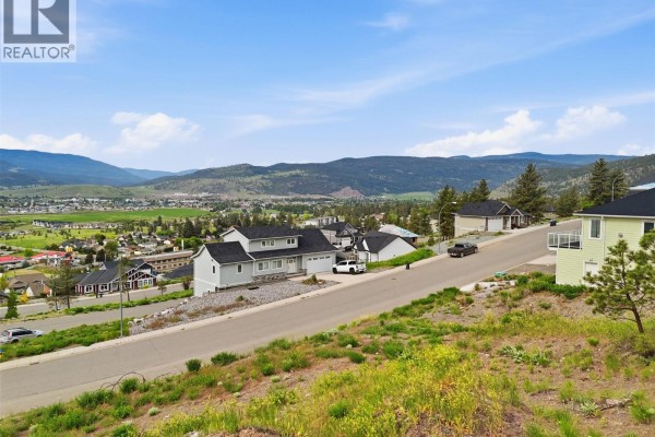 2767 Peregrine Way, Merritt, BC V1K0B3 Photo 5