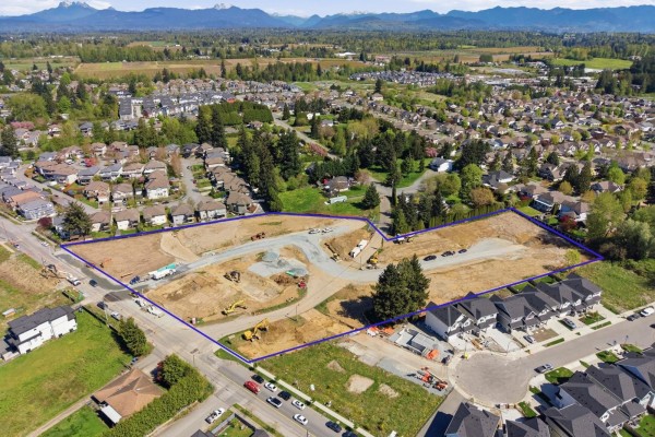 27695 Junction Avenue, Abbotsford, BC V4X1H3 Photo 2