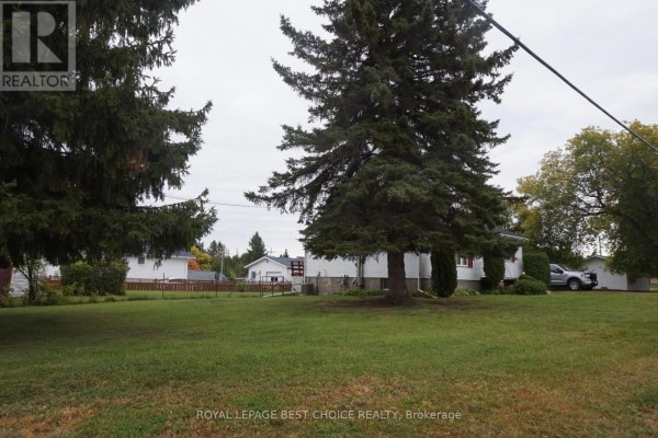 Primary Bedroom - 227 Meridian Avenue, Temiskaming Shores, ON P0J1K0 Photo 2