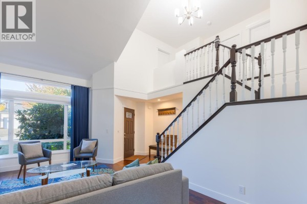 2776 Westlake Drive, Coquitlam, BC V3C5K1 Photo 4