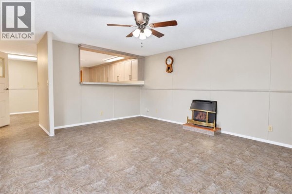 Foyer - 278, 2300 13 Street N, Lethbridge, AB T1H4E8 Photo 4
