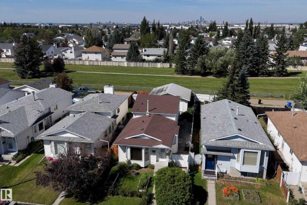 278 Kirkwood Av Nw, Edmonton