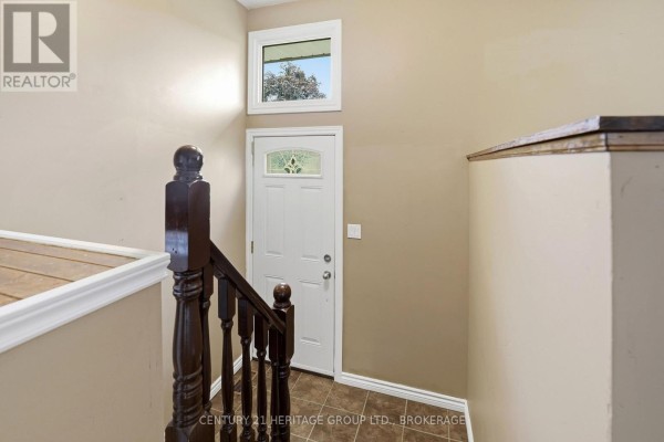 Living room - 278 Lester Road, Quinte West, ON K8V5P8 Photo 4