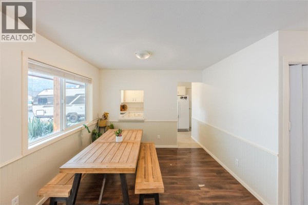 Kitchen - 278 Redwing Place, Oliver, BC V0H1T4 Photo 4