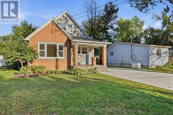Kitchen - 278 Ridge Rd Road S, Fort Erie, ON L0S1B0 Photo 2