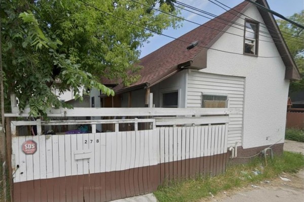 Kitchen - 278 Salter Street, Winnipeg, MB R2W4K9 Photo 2
