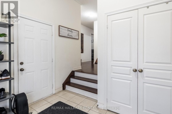 Bedroom 4 - 278 Sharon Creek Drive, East Gwillimbury, ON L9N0P5 Photo 4