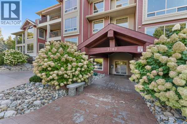 Den - 2780 Auburn Road Unit# 203, West Kelowna, BC V4T4C2 Photo 2