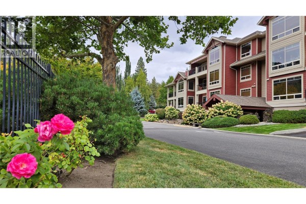 Living room - 2780 Auburn Road Unit# 203, West Kelowna, BC V4T4C2 Photo 3