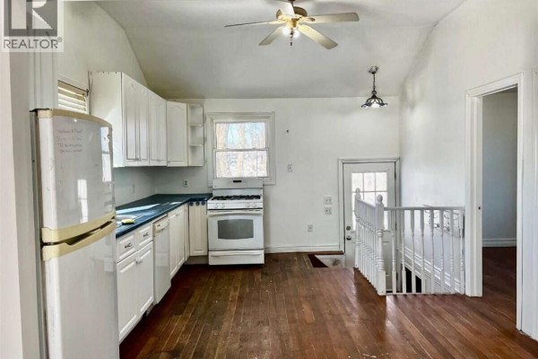 Kitchen - 2780 Highway 35 S, Kawartha Lakes, ON K9V4R4 Photo 4