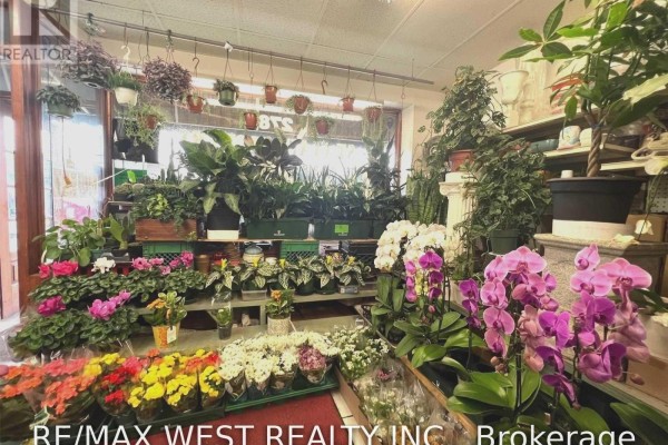 2781 St. Clair Avenue E, Toronto, ON M4B1N1 Photo 3