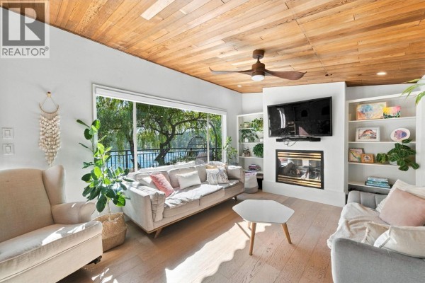 2787 Panorama Drive, North Vancouver, BC V7G1V7 Photo 2