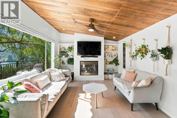2787 Panorama Drive, North Vancouver, BC V7G1V7 Photo 4