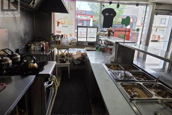 2789 Danforth Avenue, Toronto, ON M4C1L9 Photo 4