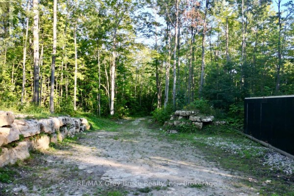 279 Barney's Boulevard, Northern Bruce Peninsula, ON N0H1Z0 Photo 4