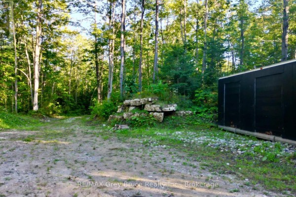 279 Barney's Boulevard, Northern Bruce Peninsula, ON N0H1Z0 Photo 5