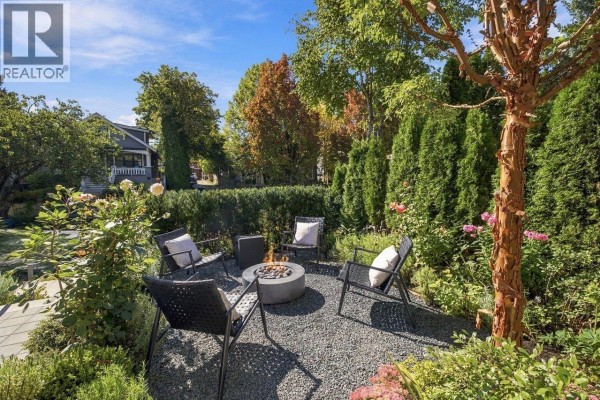 279 E 18th Avenue, Vancouver, BC V5V1E5 Photo 2