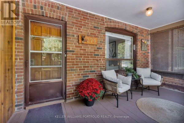 Dining room - 279 Garden Avenue, Toronto, ON M6R1J4 Photo 2
