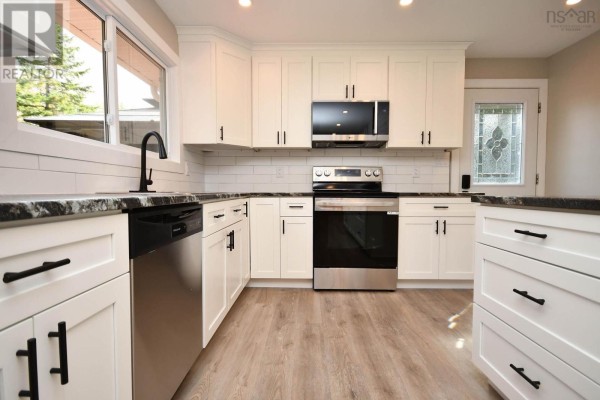 Primary Bedroom - 279 Lockview Road, Fall River, NS B2T1J1 Photo 4