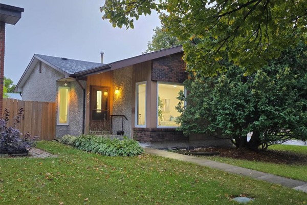 279 Tufnell Drive, Winnipeg