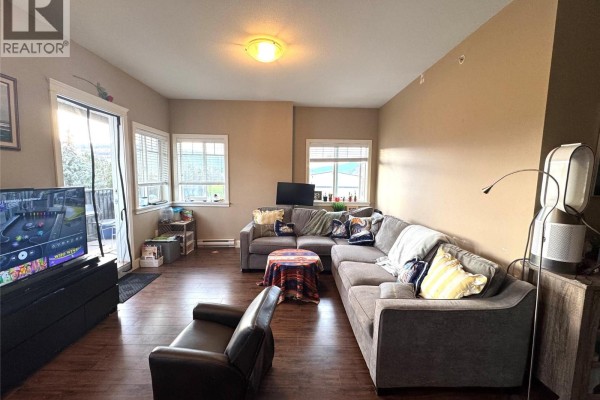 Primary Bedroom - 2799 Clapperton Avenue Unit# 306, Merritt, BC V1K1A2 Photo 5
