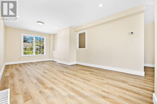 Bedroom 3 - 28 - 1867 Kingston Road, Pickering, ON L1V6G8 Photo 5