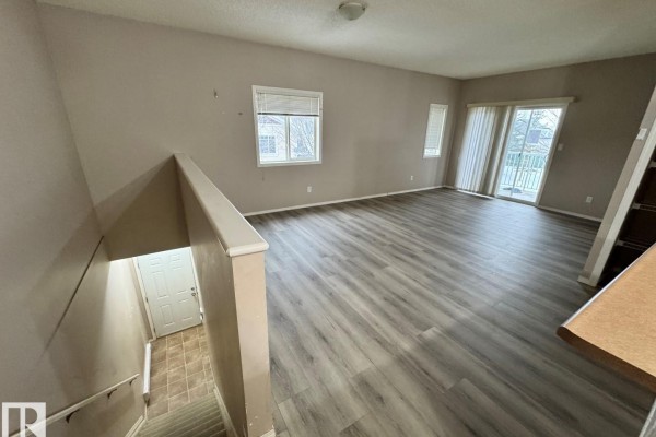 Dining room - #28 2508 Hanna Cr Nw, Edmonton, AB T6R3N7 Photo 2