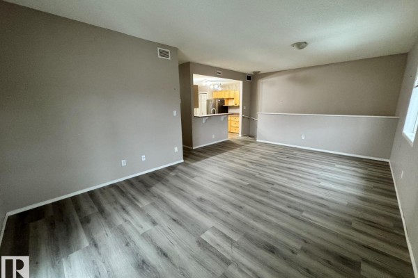 Bedroom 2 - #28 2508 Hanna Cr Nw, Edmonton, AB T6R3N7 Photo 5