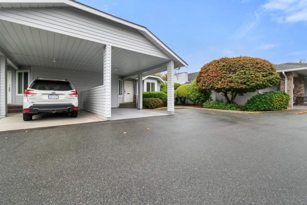 28 2989 Trafalgar Street, Abbotsford, BC V2S7X9 Photo 2