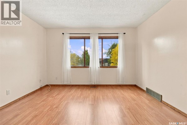 Bedroom - 28 6918 Blakeney Drive, Regina, SK S4X2N5 Photo 5