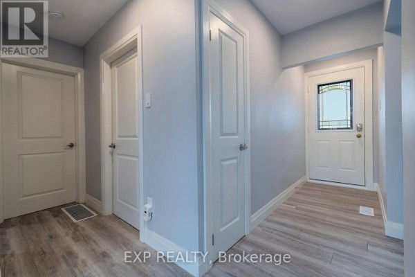 Bedroom - 28 Alexander Avenue, Barrie, ON L4M2B4 Photo 4