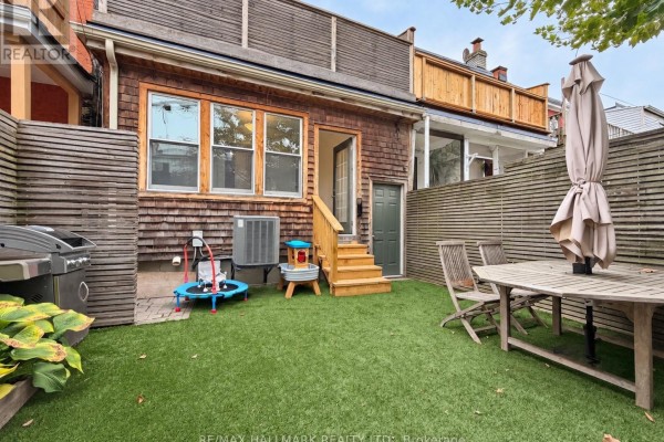 Dining room - 28 Ashdale Avenue, Toronto, ON M4L2Y7 Photo 4