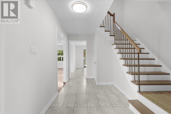 28 Beisel Court, Brampton, ON L6Z2R7 Photo 4