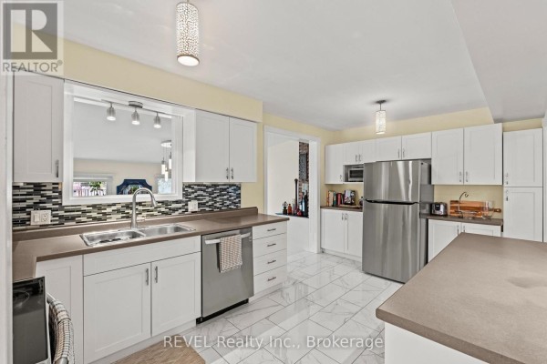 28 Black Knight Road, St  Catharines, ON L2N3C1 Photo 5