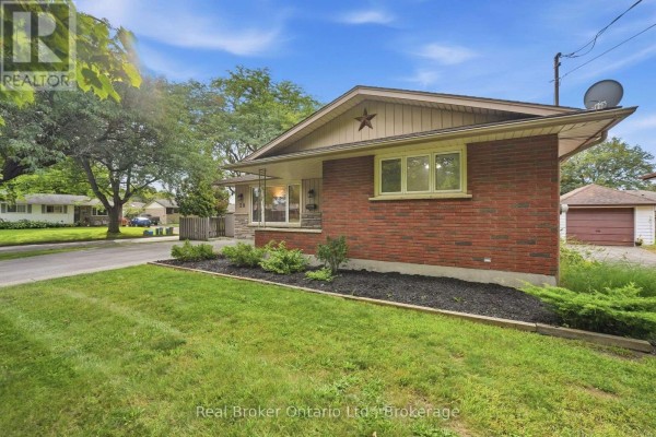Kitchen - 28 Brentwood Drive, St  Catharines, ON L2M4M2 Photo 2