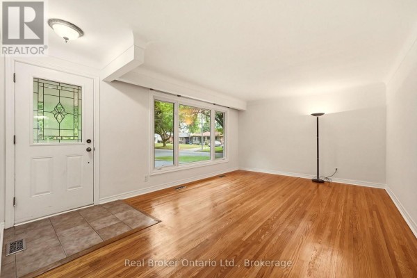 Bedroom - 28 Brentwood Drive, St  Catharines, ON L2M4M2 Photo 5