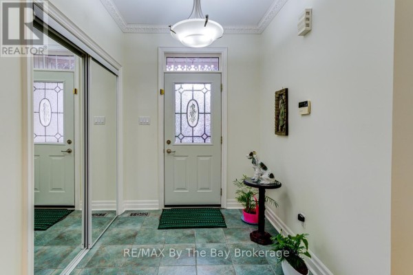 Bedroom 2 - 28 Bridlewood Crescent, Wasaga Beach, ON L9Z1B4 Photo 5