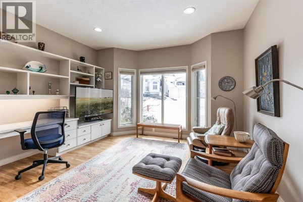 Dining room - 28 Chinook Place Sw, Medicine Hat, AB T1A8S1 Photo 4