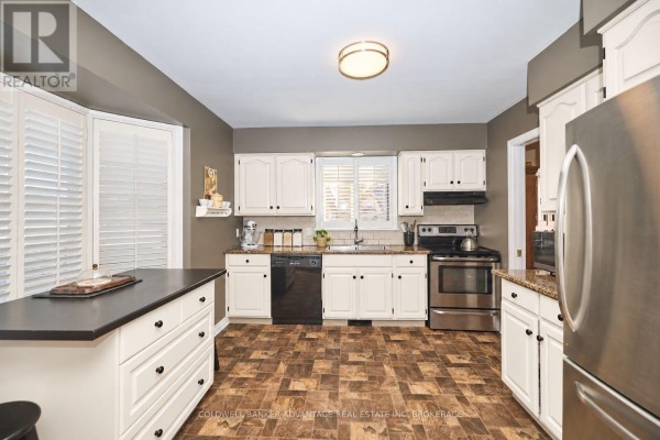28 Dixon Crescent, Welland, ON L3C6P4 Photo 3